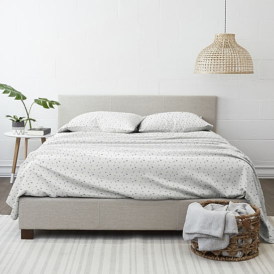 Casual Comfort™ Premium Ultra Soft Floral Pattern Sheet Set