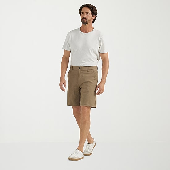 Lee Extreme Motion Mens 9" Stretch Fabric Moisture Wicking Hybrid Short