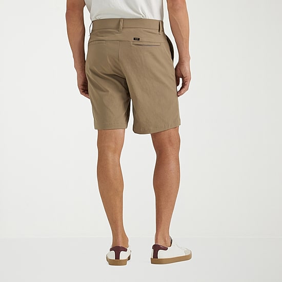 Lee Extreme Motion Mens 9" Stretch Fabric Moisture Wicking Hybrid Short