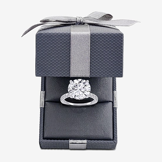(F-G /Vs2-Si1) Womens 8 1/2 Ct. T.W. Lab Grown White Diamond 14K Gold Round Side Stone Engagement Ring