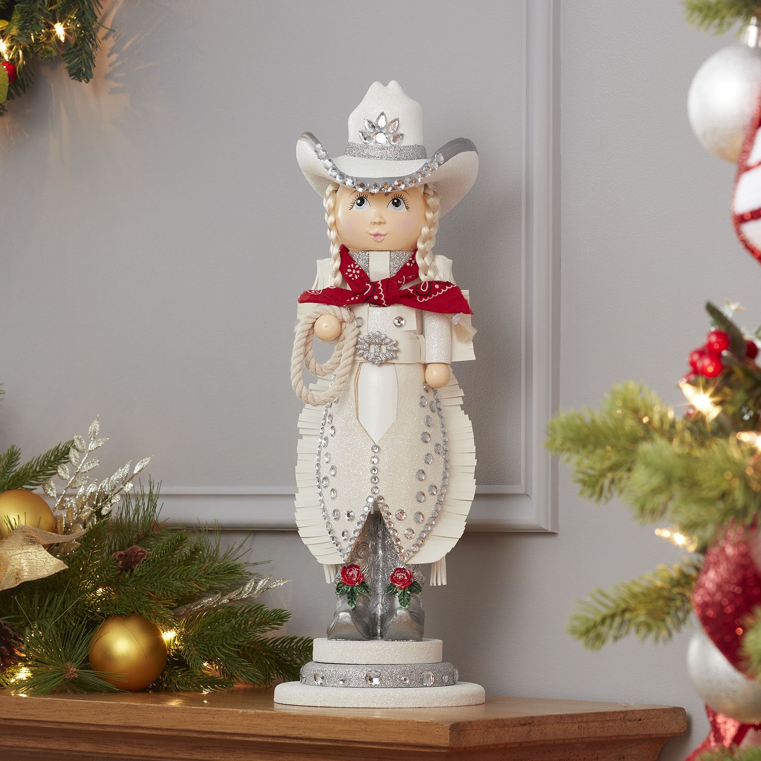 Kurt Adler 18-Inch Hollywood Rhinestone Cowgirl Nutcracker