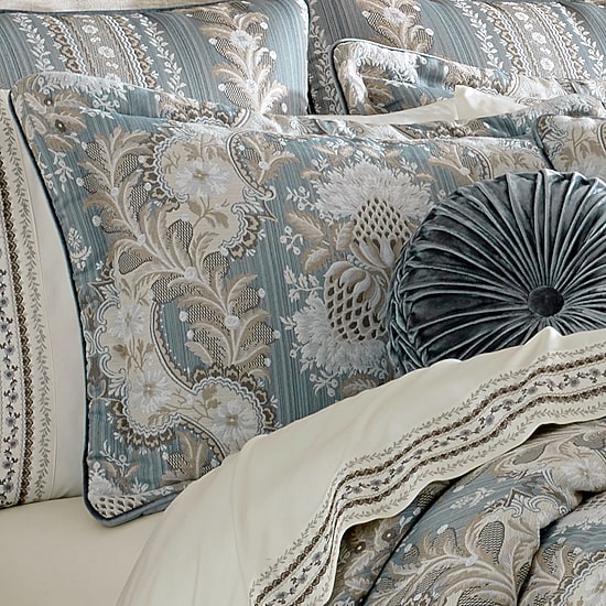 Queen Street Clorinda 4-pc. Damask + Scroll Comforter Set