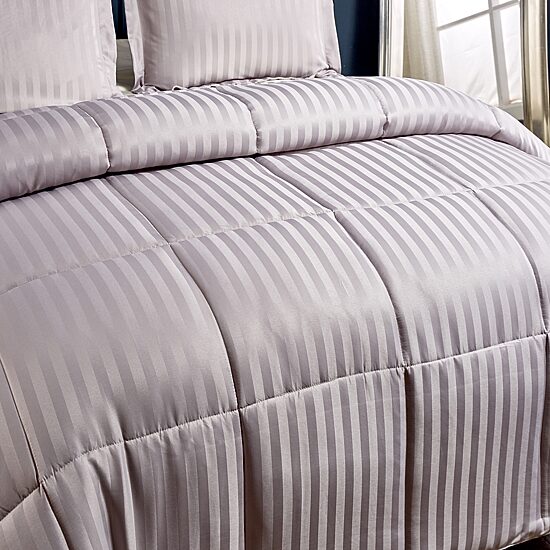 Kathy Ireland Purple Midweight Down Alternative Comforter
