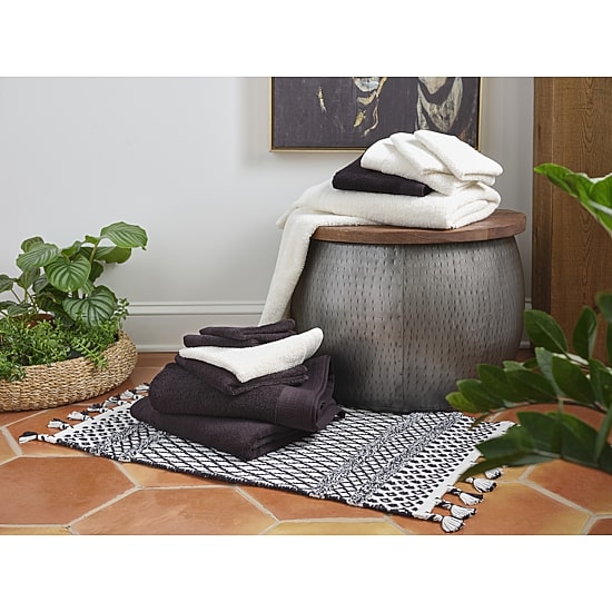 Distant Lands Perfect Color Fade Resistant Bath Towel