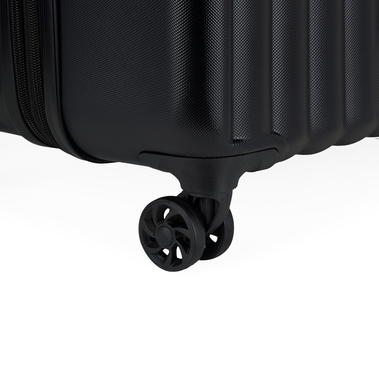 Bugatti Tokyo Collection 20 Inch Hardside Lightweight Carry-On Spinner Luggage