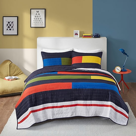 Intelligent Design Emmett Stripe Quilt Set