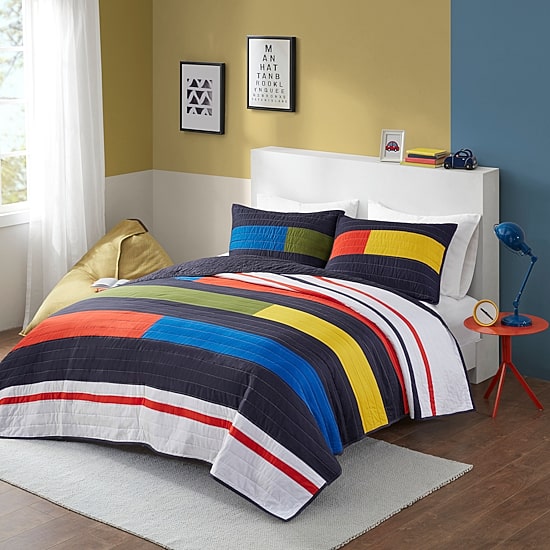 Intelligent Design Emmett Stripe Quilt Set