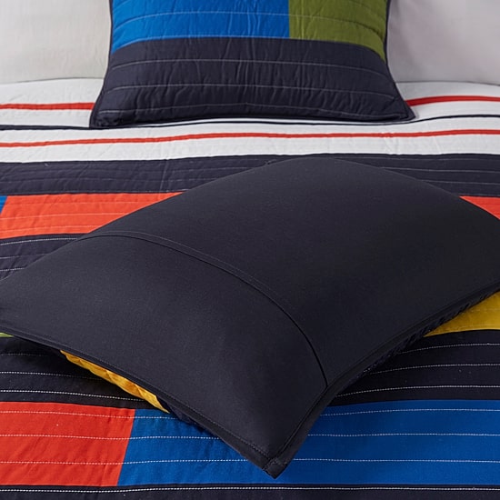 Intelligent Design Emmett Stripe Quilt Set