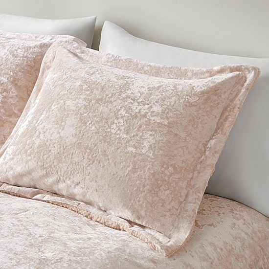 Intelligent Design Gemma Reversible Midweight Comforter Set