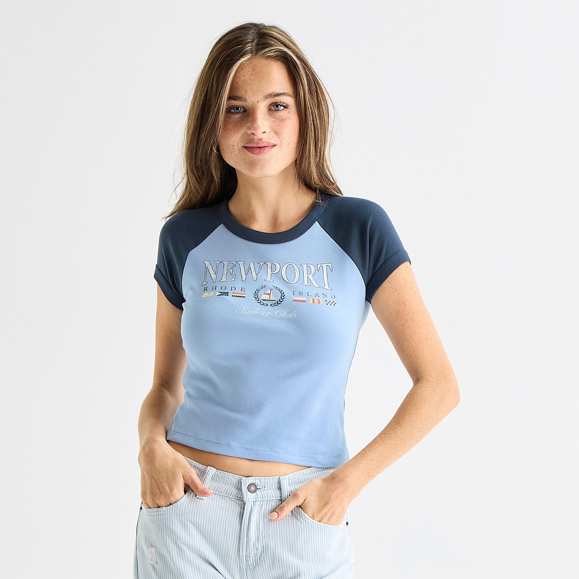 Arizona Womens Juniors Round Neck Short Sleeve Graphic T-Shirt