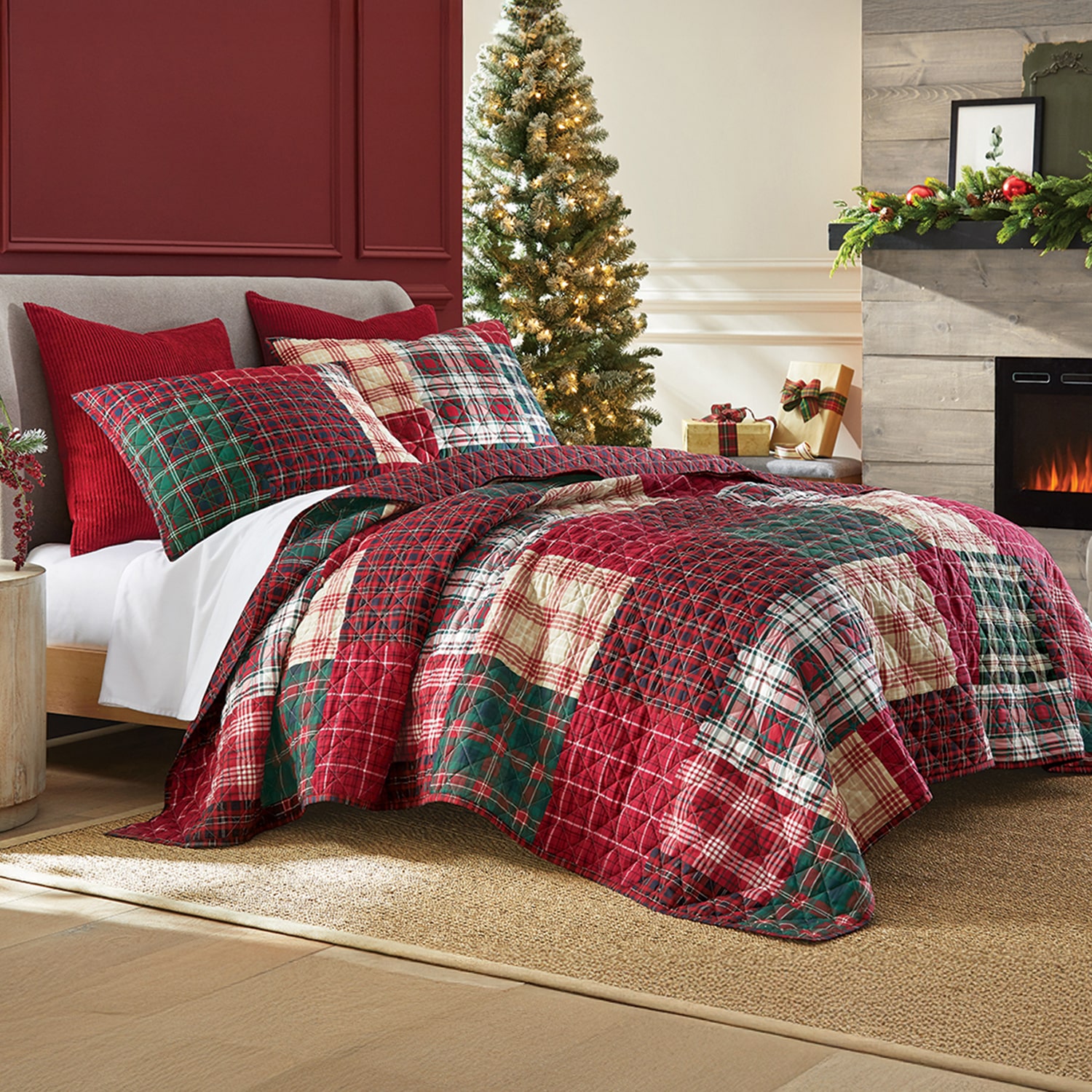 North Pole Trading Co. Holiday Plaid Patchwork Quilt Set