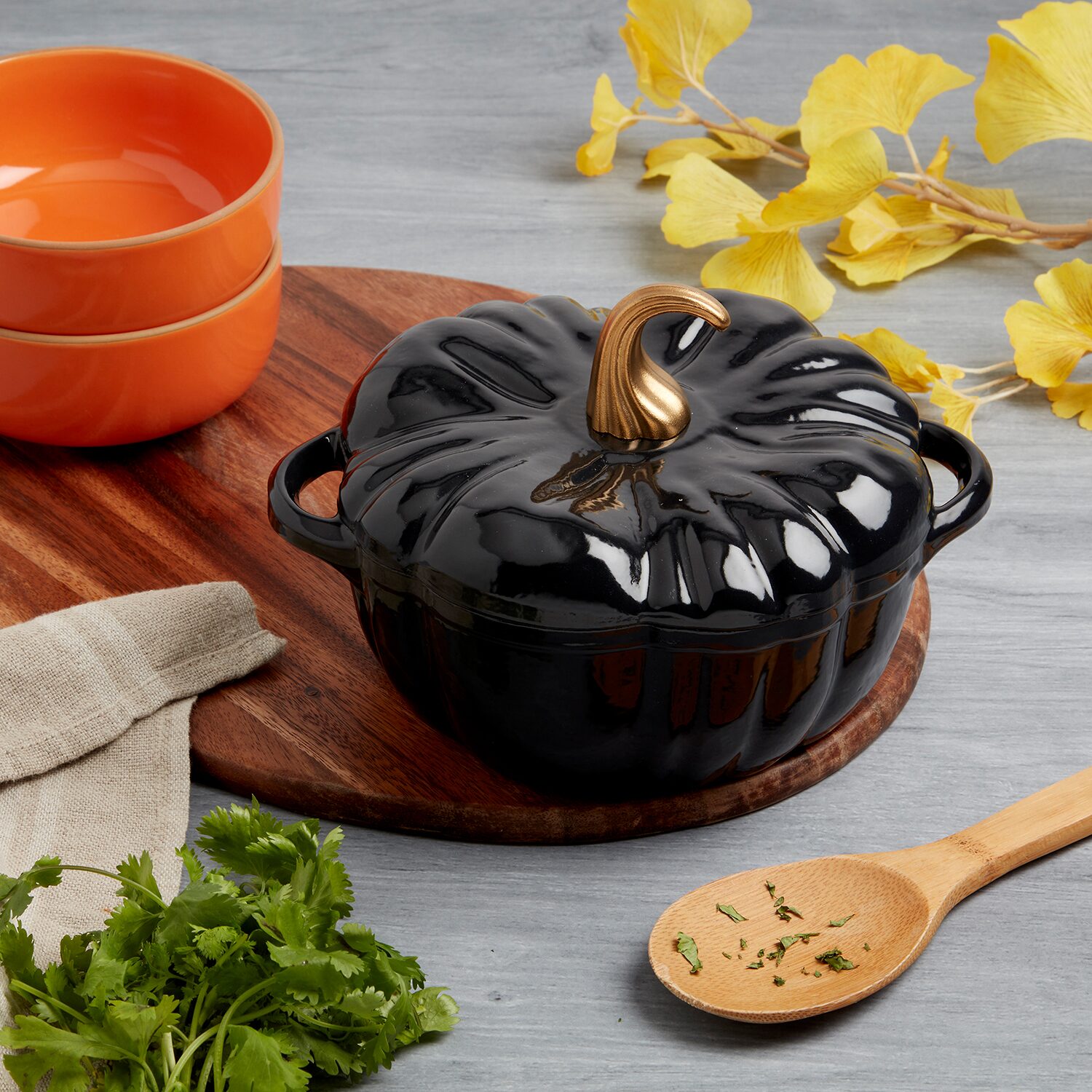 Smith & Clark Cast Iron Pumpkin Harvest -qt. Dutch Oven