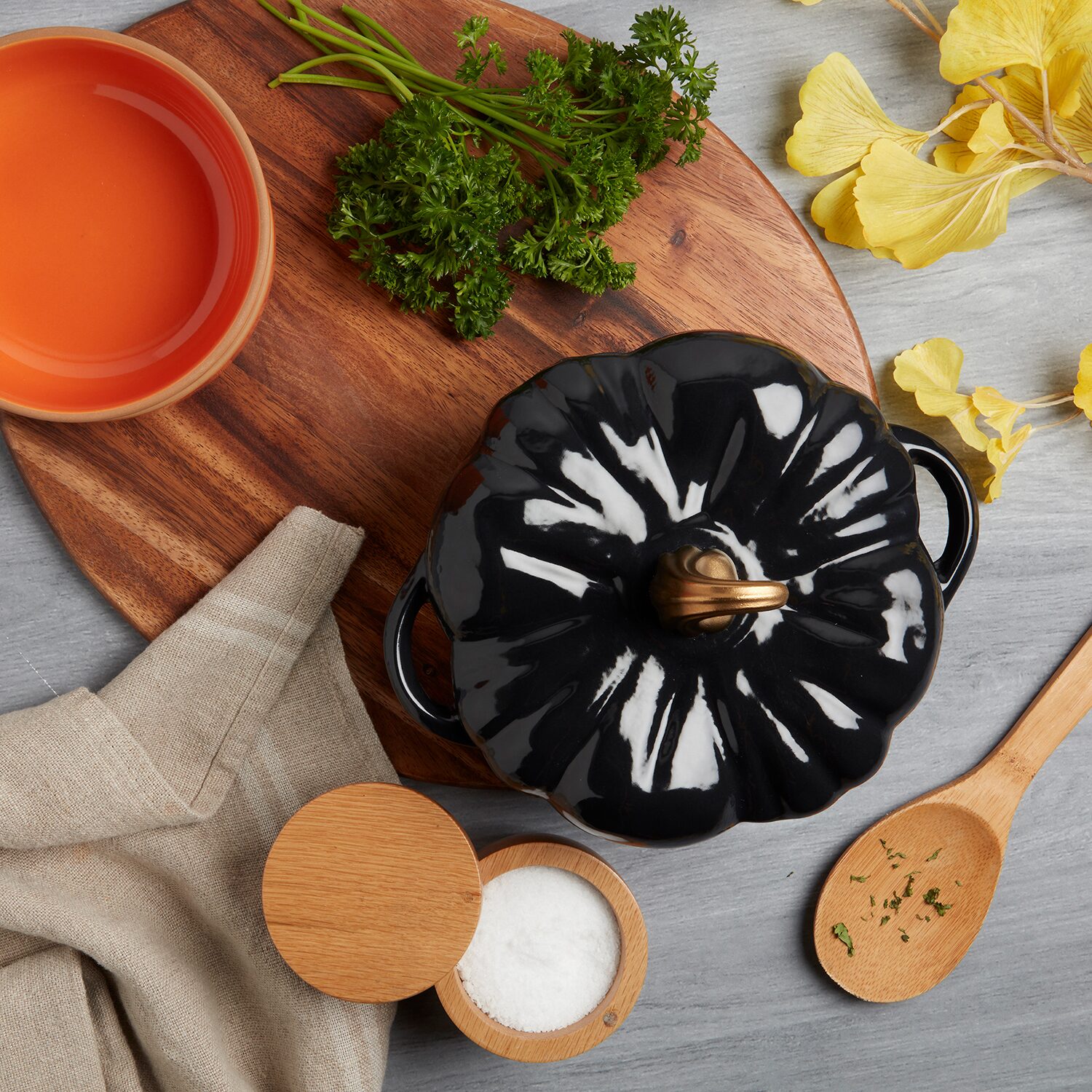 Smith & Clark Cast Iron Pumpkin Harvest -qt. Dutch Oven