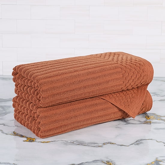 SUPERIOR® Soho Collection | 2-pc.Quick Dry Checkered Bath Towel Set