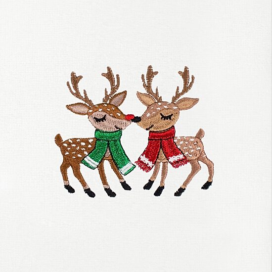 Linum Home Textiles Christmas Kisses Embroidered 2-pc. Hand Towel