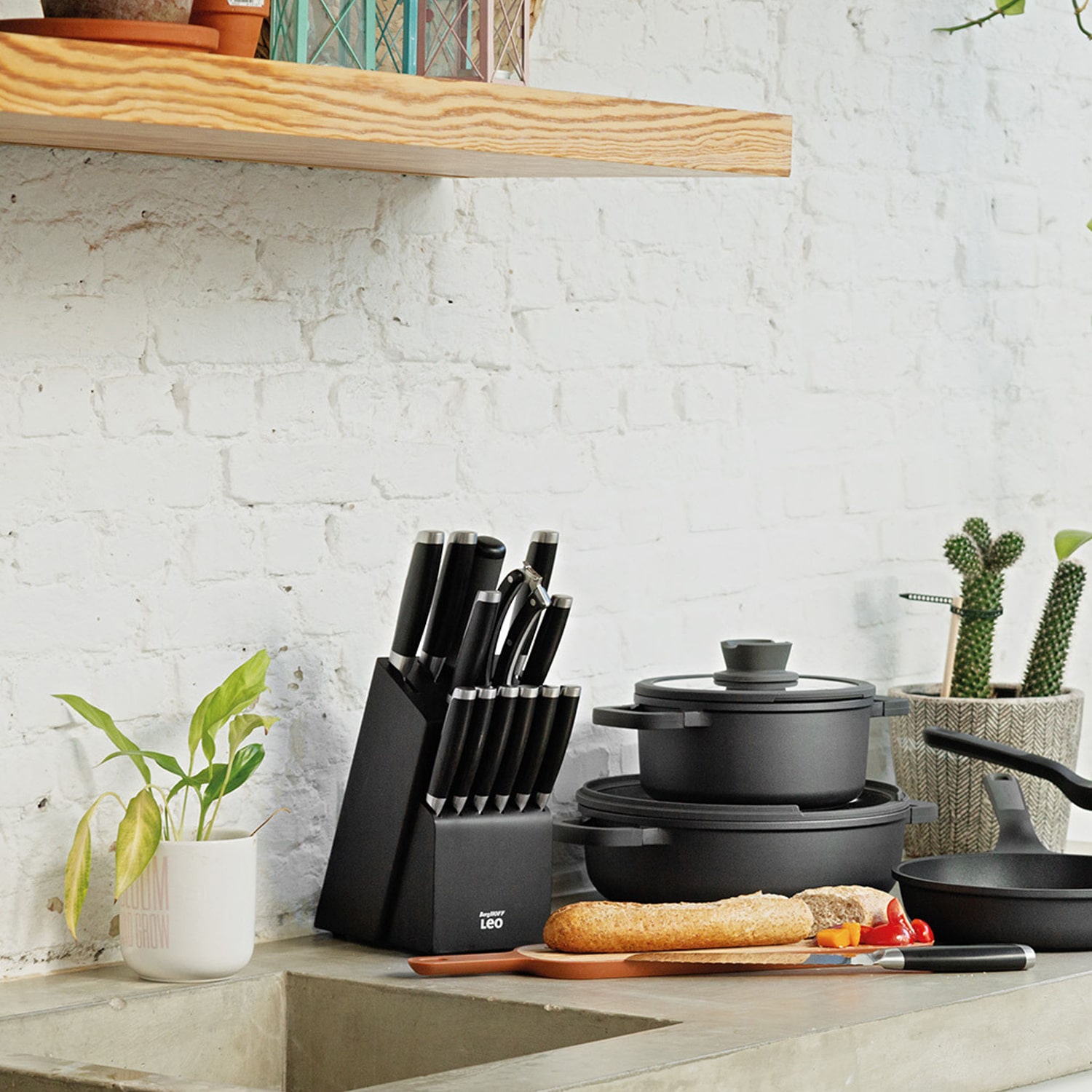 BergHOFF Leo Graphite Stainless Steel 13-pc. Knife Block Set