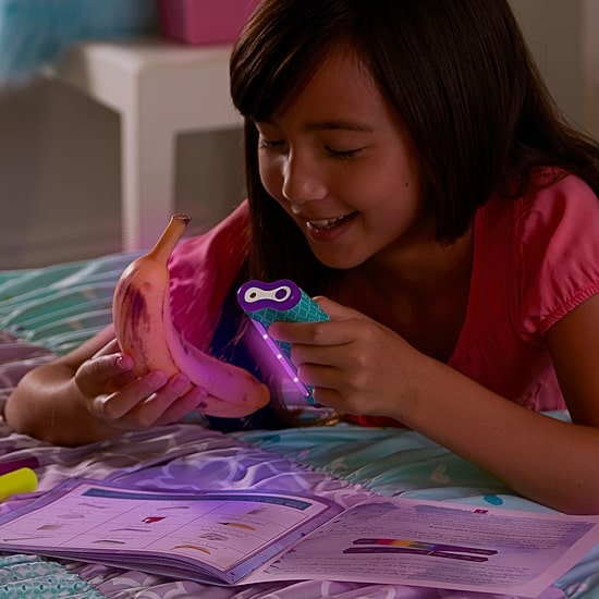 Educational Insights Nancy B'S Science Club® Black Light Illuminator & Nature'S Mysteries Journal Discovery Toy