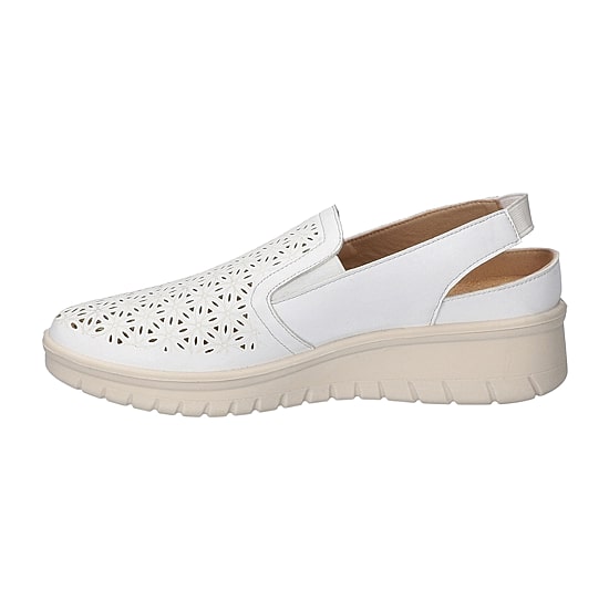 Easy Street Petal Womens Round Closed Toe Slip-On Shoe