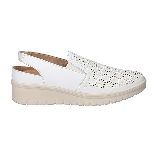 Easy Street Petal Womens Round Closed Toe Slip-On Shoe