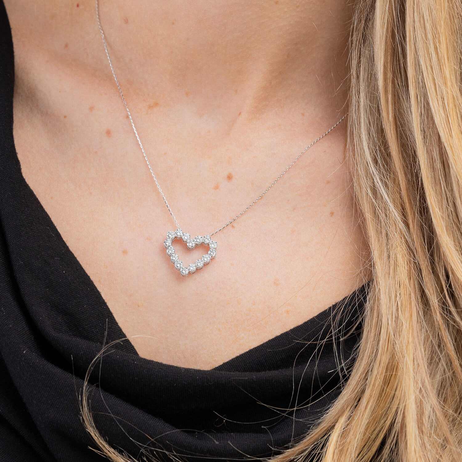 Floating Diamonds (F / Vs2) Womens 2 CT. T.W. Lab Grown White Diamond 14K Gold Heart 18 Inch Pendant Necklace