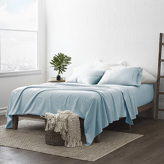 Casual Comfort™ Premium Ultra Soft Chevron Microfiber Wrinkle Free Sheet Set