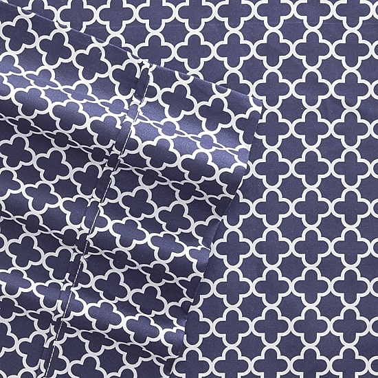 Casual Comfort™ Premium Ultra Soft Quatrefoil Pattern Microfiber Wrinkle Free Sheet Set