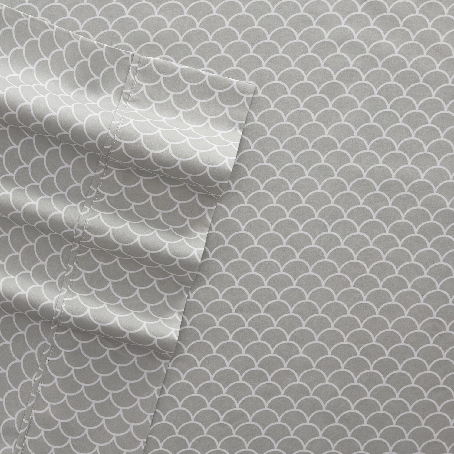 Casual Comfort™ Premium Ultra Soft Scallops Pattern Sheet Set