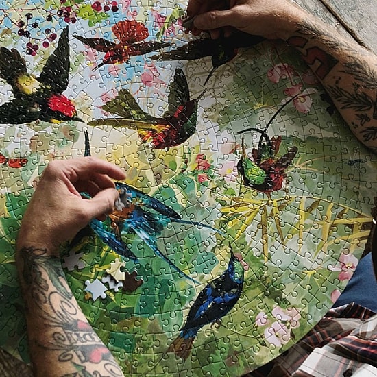 Eeboo Piece And Love Hummingbirds 500 Piece Round Circle Jigsaw 500-pc. Puzzle
