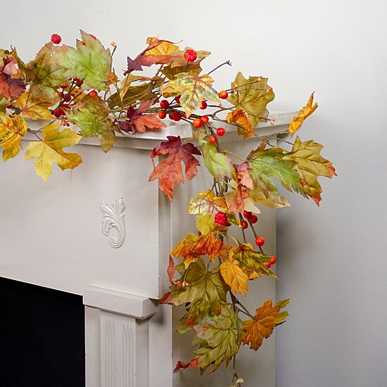 Northlight 5" X 6" Leaves And Berries Artificial Unlit Thanksgiving Indoor Garland