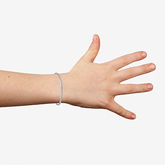 Girls 14K Gold Round Bangle Bracelet