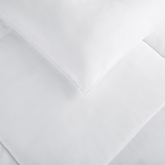 Serta Simply Clean™ Midweight Antimicrobial Treated Comforter Set