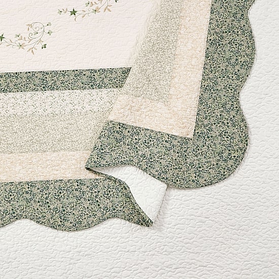 Modern Heirloom Harper Pieced Floral Bedspread