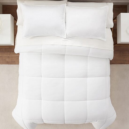 Serta Simply Clean™ Midweight Antimicrobial Treated Comforter Set