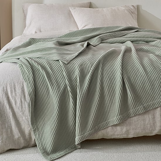 Linery All Season Waffle Weave Soft Blanket