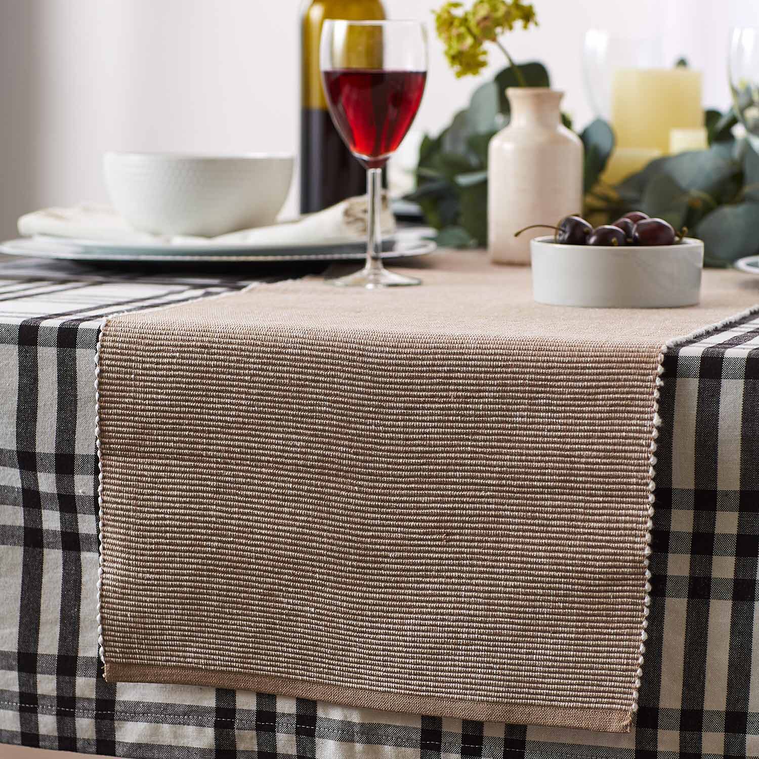 Design Imports Stonewash Blue/White 2-Tone Ribbed Table Runner