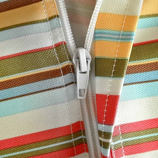 Design Imports Summer Stripe Outdoor  With Zipper Tablecloth