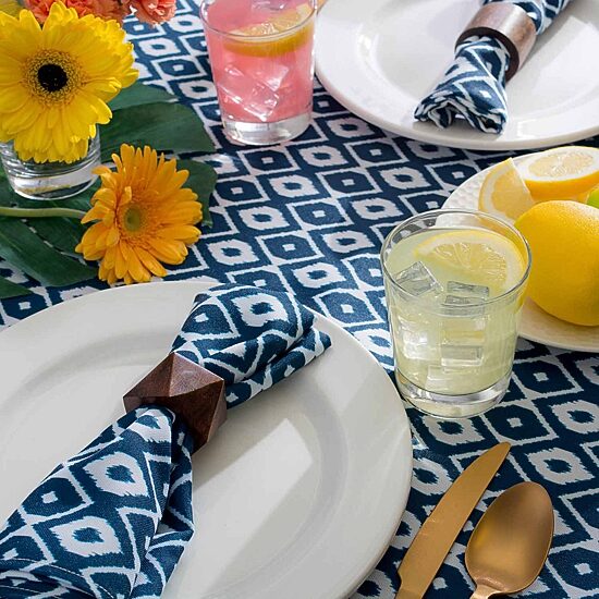 Design Imports Blue Ikat Outdoor  With Zipper Tablecloth