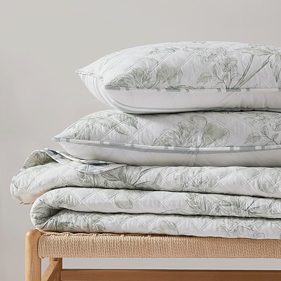 Martha Stewart Vine Flora Easy Care Quilt Set
