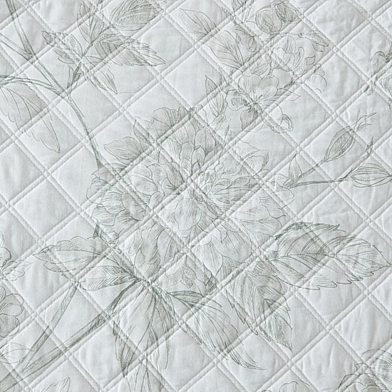 Martha Stewart Vine Flora Easy Care Quilt Set