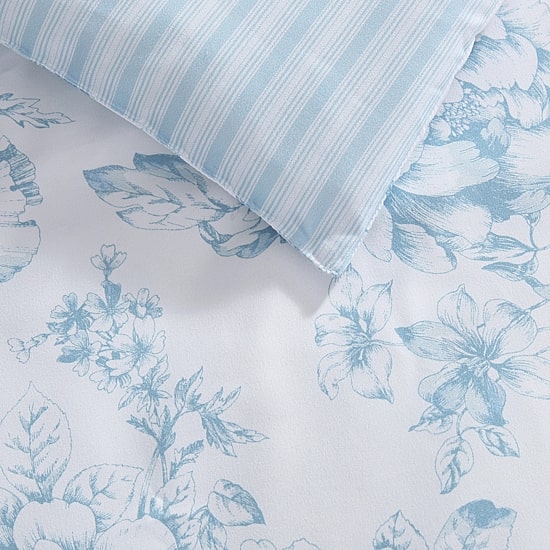 Laura Ashley Delphine Queen 3-pc. Easy Care Comforter Set