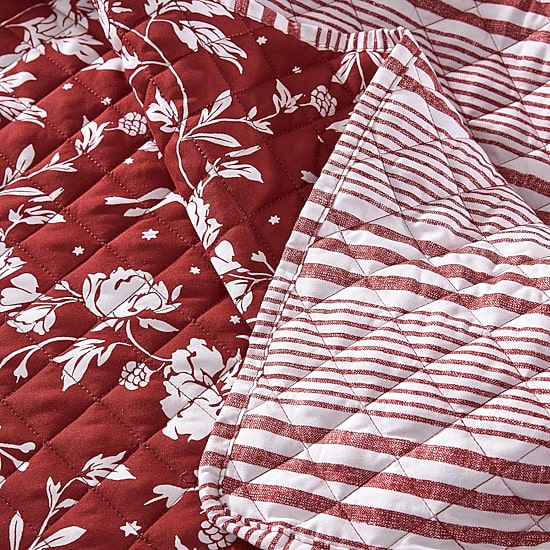 Martha Stewart Dancing Deer Easy Care Quilt Set