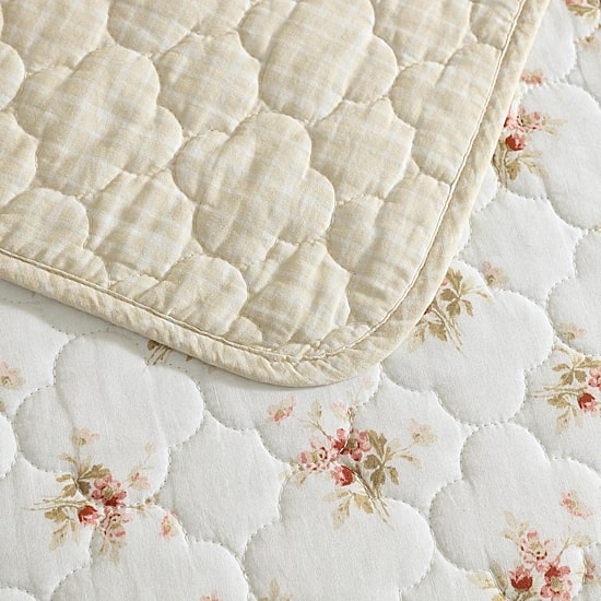 Laura Ashley Dorrie Easy Care Quilt Set