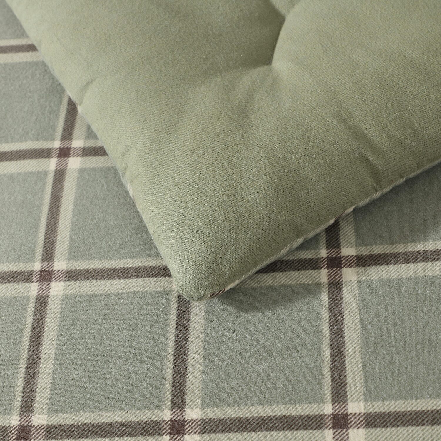 Eddie Bauer Alpine Plaid Easy Care Comforter Set