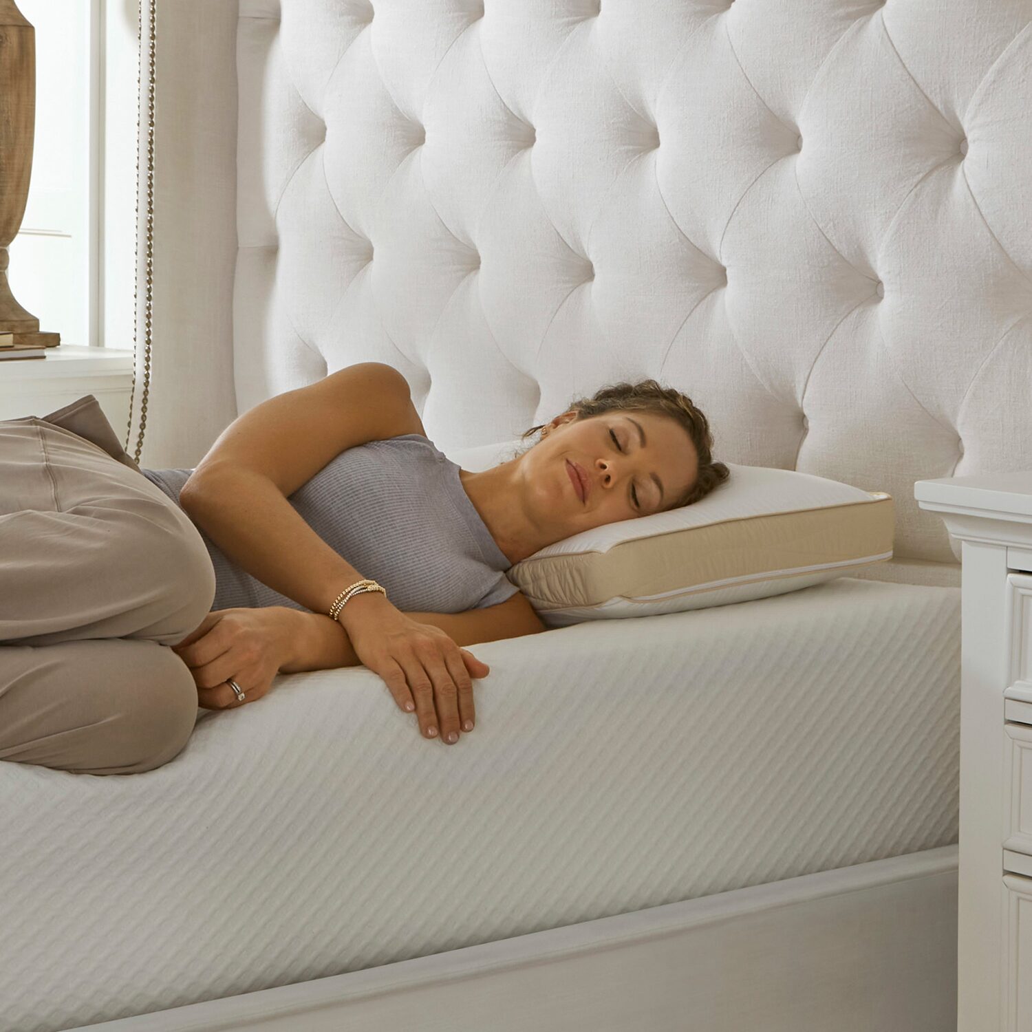 La-Z-Boy Hybrid Bliss Memory Foam Gusset Pillow, Standard