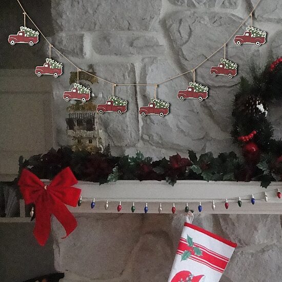 Glitzhome Metal Red Truck Indoor Garland