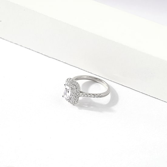 Certified (F / Si1) Womens 1 CT. T.W. Lab Grown White Diamond 10K Gold Side Stone Halo Engagement Ring