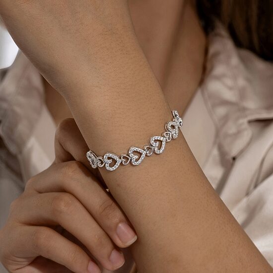 Diamonart Womens Cubic Zirconia Sterling Silver Heart 7.25 Inch Tennis Bracelet