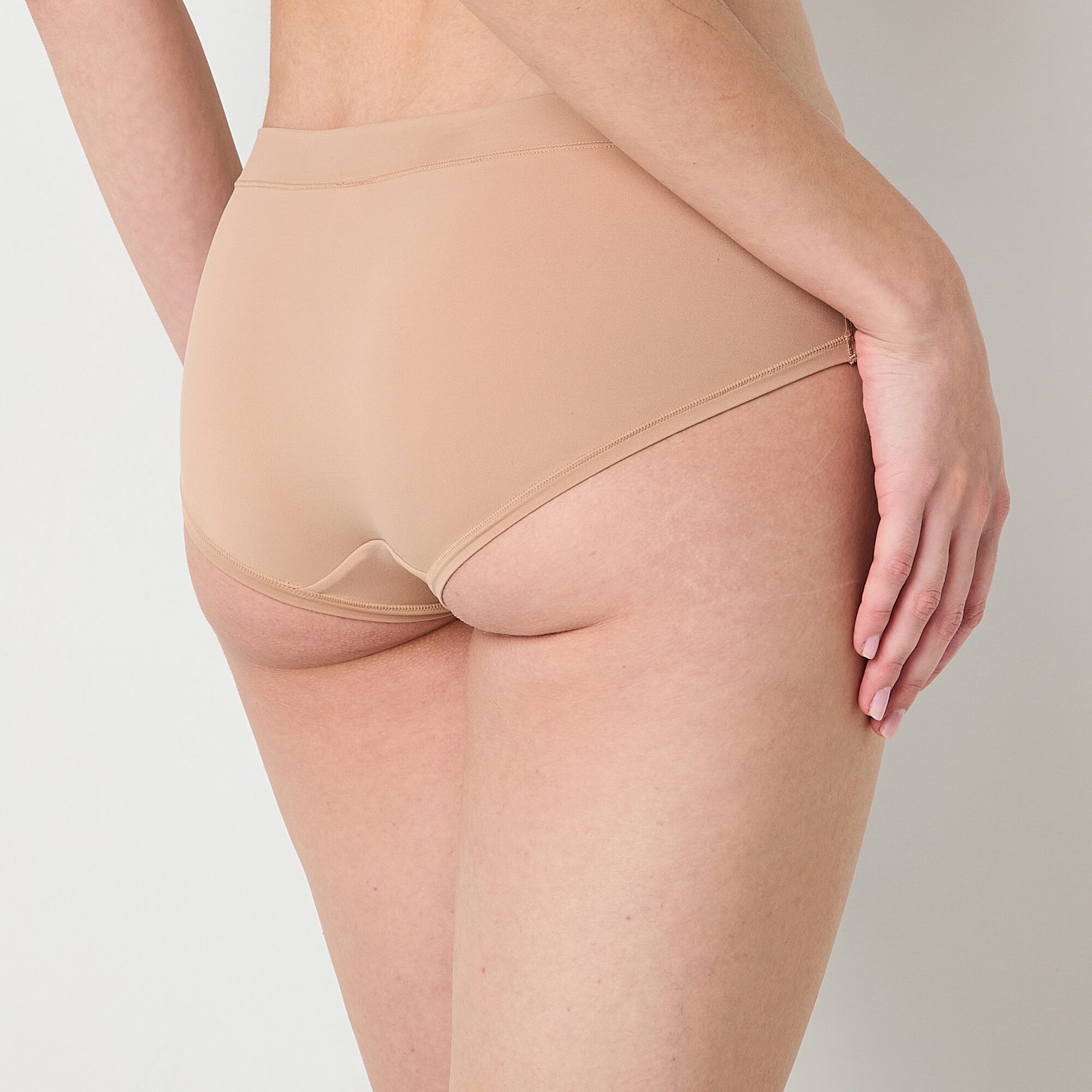 Arizona Body Cloud Kissed Hipster Panty