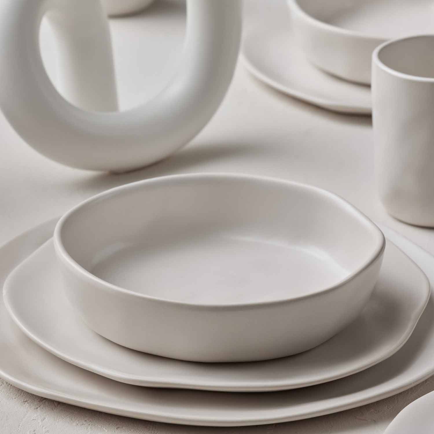 Stone by Mercer Project Hekonda 16-pc. Stoneware Dinnerware Set