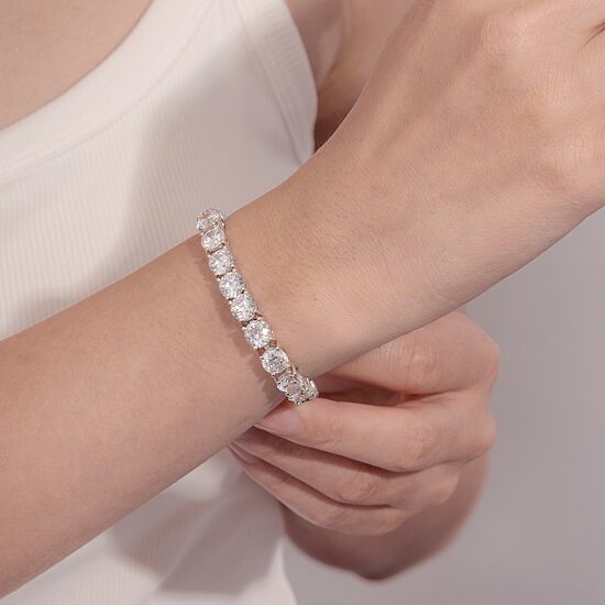 Diamonart Womens Cubic Zirconia Sterling Silver Round 7.25 Inch Tennis Bracelet